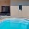 Villa piscine proche plages