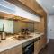 Retro Modern with Pool near Westfield Doncaster - ملبورن