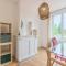 4 bedroom house with garden