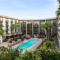 Embassy Suites by Hilton Phoenix Biltmore - Phoenix