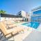 Special Offer with Chilled-Heated Pool & Ocean Views by Deluxe Holiday Homes - 富查伊拉