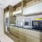 Frank Porter - The Lofts West - Dubai