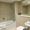 Bracknell Stylish Two Bedroom Apartment