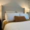Santa Rosa Wine Cottage with Spa Amenities