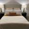 Santa Rosa Wine Cottage with Spa Amenities