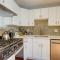 Niantic Duplex with Deck Less Than 1 Mi to Beach and Boardwalk - Niantic