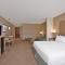 Holiday Inn Express & Suites New Cumberland, an IHG Hotel