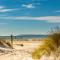 4BR Beach House sleeps 10 - 5 mins walk to the Sea - West Wittering