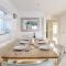 4BR Beach House sleeps 10 - 5 mins walk to the Sea - West Wittering