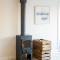 4BR Beach House sleeps 10 - 5 mins walk to the Sea - 西威特灵