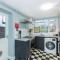 Renovated 3BR wgarden in Stratford, 1min to Train - London