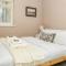 Renovated 3BR wgarden in Stratford, 1min to Train - London