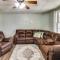 Family-Friendly Altoona Abode with Spacious Patio! - ألتونا