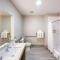 Holiday Inn Express Hotel & Suites Ennis by IHG