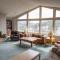 Private 313 Acre retreat/lakes/direct forest entry