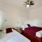 Hostal Nuevo Arenal downtown, private rooms with bathroom