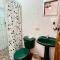 Hostal Nuevo Arenal downtown, private rooms with bathroom - Nuevo Arenal