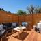 Hillside Villa 1- Walk To Town- AC- Free Parking