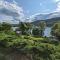 Candlewood Lake -Family Getaway, Lakefront 3775 sqft Home