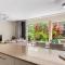 Yaringa 8 Port Douglas