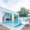 V Pool Villa Sattahip - 梭桃邑