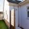 4BR Beach House sleeps 10 - 5 mins walk to the Sea - West Wittering