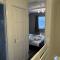 Cosy Corner - 2 beds, free parking, next to Southampton General Hospital