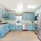 Walk to Beach! Patio, Rooftop, Yard, BBQ! Downtown Huntington