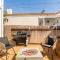 Walk to Beach! Patio, Rooftop, Yard, BBQ! Downtown Huntington