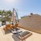 Walk to Beach! Patio, Rooftop, Yard, BBQ! Downtown Huntington