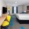 Days Inn & Suites by Wyndham Sellersburg