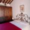 Tuscan Villa 5mins from beach sleeps 8 ev point