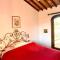 Tuscan Villa 5mins from beach sleeps 8 ev point