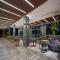 Ekor Elegance Hotel