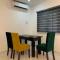 Charming & Cozy 1-BDR Apt - Mini Flat - 247 Power, Kitchen, Wi-Fi, DSTV, Netflix, 5 mins from the Airports