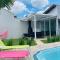 Casa com Piscina e ótimo custo benefício!!