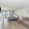 Beautiful Oceanfront Queen Suite-Recently Updated! Sea Mist 20407 - Myrtle Beach