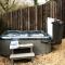 Dreamwood - Woodland Cottage with Private Hot Tub - Blandford Forum