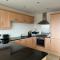 Penthouse Apartment - Town Centre, Sea Views, Secure Parking