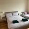 Penthouse Apartment - Town Centre, Sea Views, Secure Parking