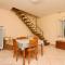 Villetta con portico a 100mt dal mare, Marcelli - M220