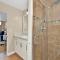 Three Bedroom Three Bath Home w Patio 1 block from beach
