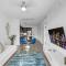 Sleek Doral Retreat 1 Bed Oasis With Free Parking