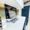 Unique and Artsy Holiday Shared Home - Purley