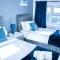 2ndHomeStays-Walsall- A Charming 3-Bed Home with Landscape View - Suitable for Contractors and Families -Large Parking for 3 Vans - Sleeps 8 - 7 mins to J10 M6 and 21 mins to Birmingham - Bloxwich