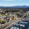 Magnificent 1-Bed with BBQ and Views - Batemans Bay
