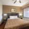 Quality Inn & Suites Goodyear - Phoenix West - Ґудьєр