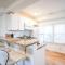Sunny Beach Getaway A1 Ocean Block Walk to Beach