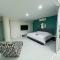 LUXURY CONDO BEACHFRONT AMARA