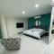 LUXURY CONDO BEACHFRONT AMARA